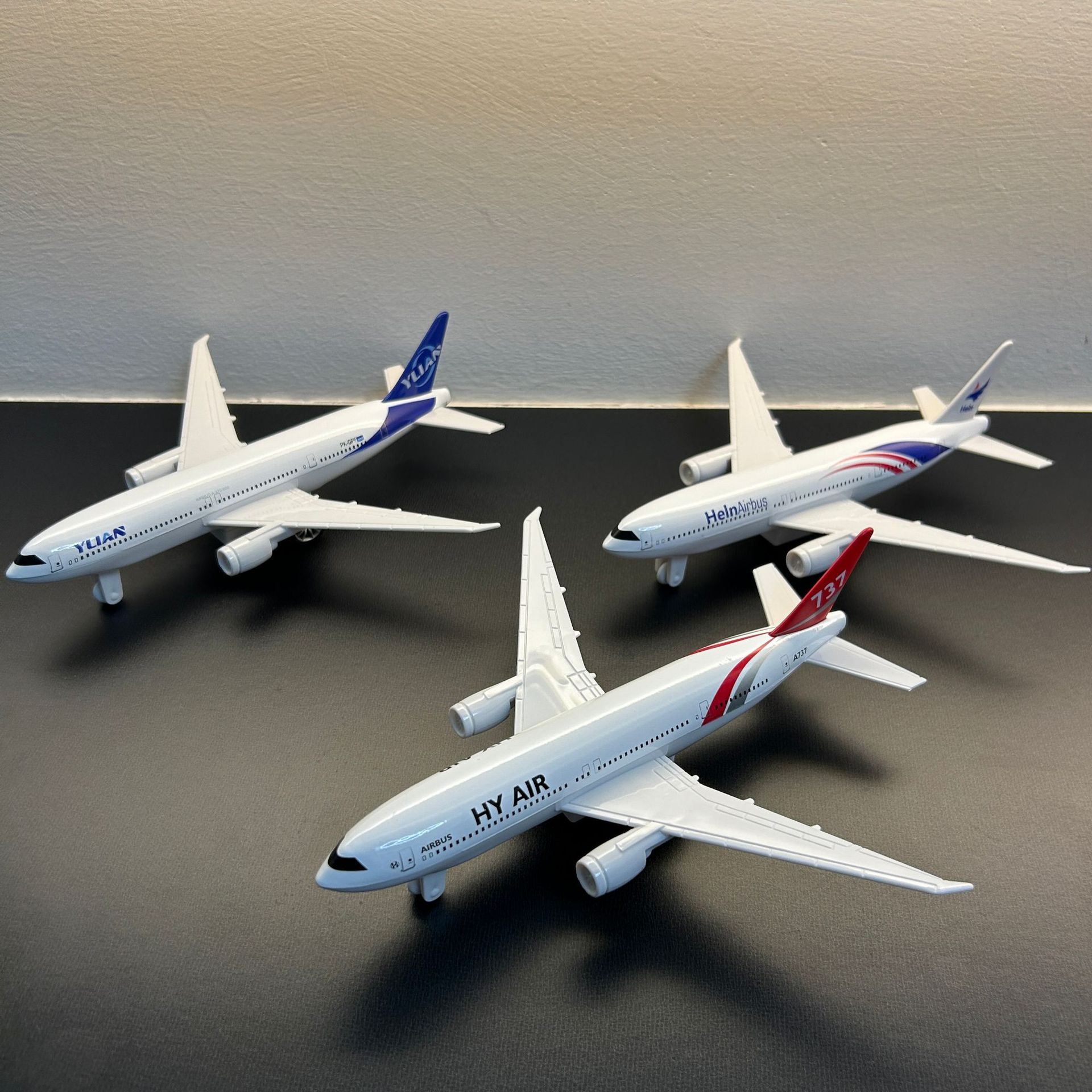 โมเดลเครื่องบินขนาดเล็ก ของเล่ - Model Airplane Plastic บทวิจารณ์และราคา